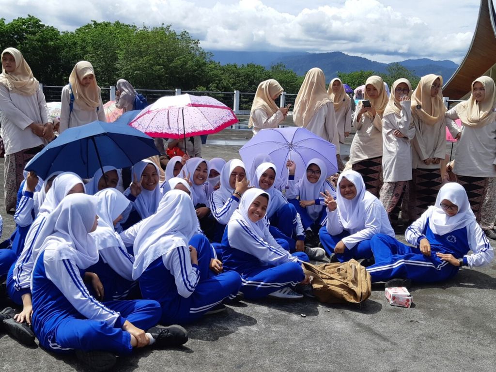 https://cdn-assetd.kompas.id/mpZv8zpW1dWoF-kTOc60VQGDGvA=/1024x768/https%3A%2F%2Fkompas.id%2Fwp-content%2Fuploads%2F2019%2F04%2F20190426_142936_1556263825.jpg