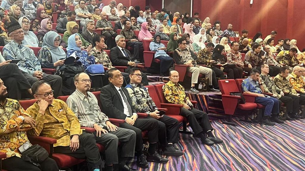 Suasana sidang promosi doktor Brigadir Jenderal (Pol) Awal Chairuddin di Universitas Negeri Makassar, Makassar, Sulawesi Selatan, Selasa (9/1/2024).