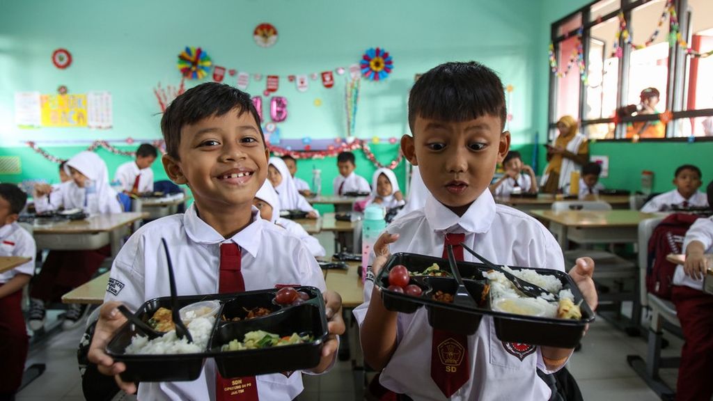 Untuk Keberlanjutan ”Makan Bergizi Gratis” Di Jakarta, Sumber Dana ...