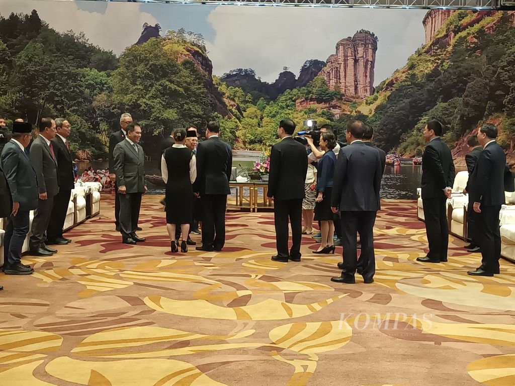 Wakil Presiden Ma’ruf Amin bertemu Ketua Komite Tetap Kongres Rakyat Provinsi Fujian Zhou Zuyi di Grand Ballroom C Lantai 3, Crowne Plaza Fuzhou Riverside, Republik Rakyat China, Jumat (15/9/2023).