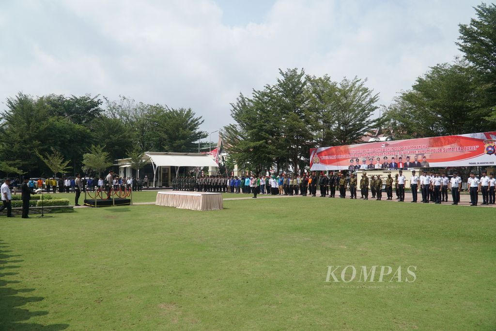 Suasana deklarasi Pemilu Damai 2024 di halaman Polda Sumbar, Kota Padang, Kamis (24/8/2023).