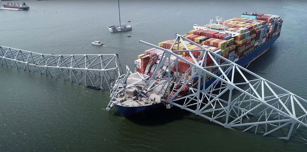 MV Dali menabrak jembatan Francis Scott Key di Baltimore, Amerika Serikat, pada Selasa (26/3/2024).