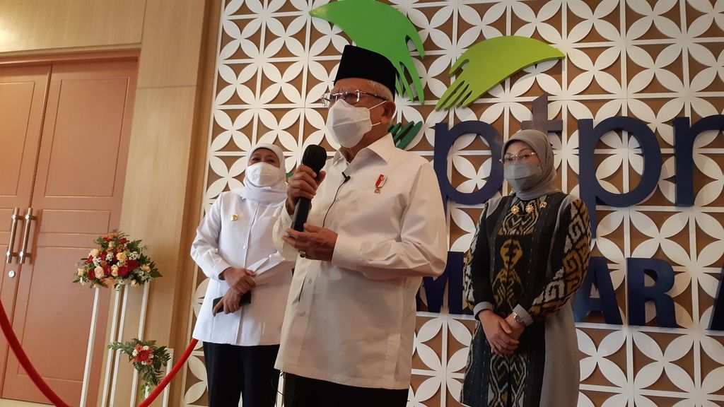 Wakil Presiden RI Ma'ruf Amin saat menghadiri acara Napak Tilas Peringatan dan Harlah Ke-67 Konfederasi Sarbumusi di Sidoarjo, Jatim, Jumat (30/9/2022). 
