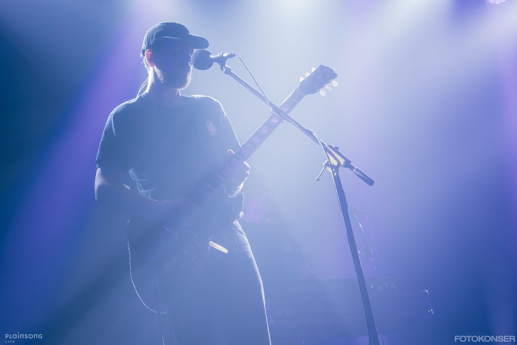 Pemain gitar Jessy Caron adalah salah satu pendiri band Men I Trust asal Kanada. Bersama bandnya, ia tampil di Jakarta pada Selasa (14/3/2023) dalam rangkaian tur Asia-Oceania 2023.