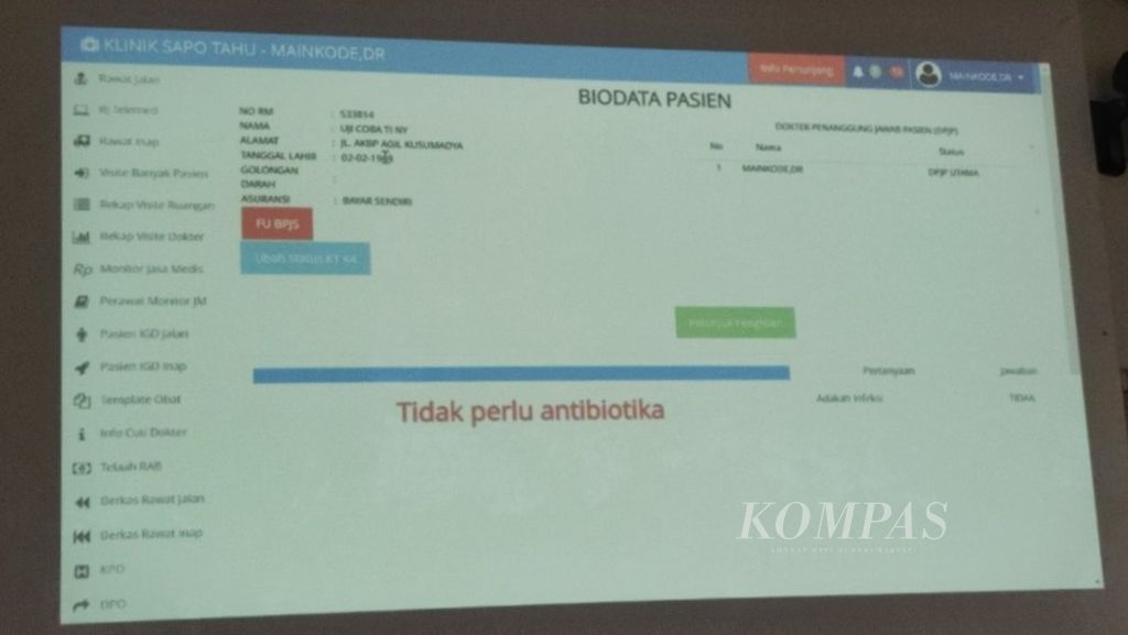 Salah satu simulasi sistem laporan peresepan antibiotik oleh dokter di Rumah Sakit Mardi Rahayu Kudus, Jawa Tengah, Senin (12/2/2024). Sistem akan menunjukkan tulisan "Tidak perlu antibiotika" ketika tidak ada indikasi diagnosis yang menunjukkan adanya infeksi karena bakteri.
