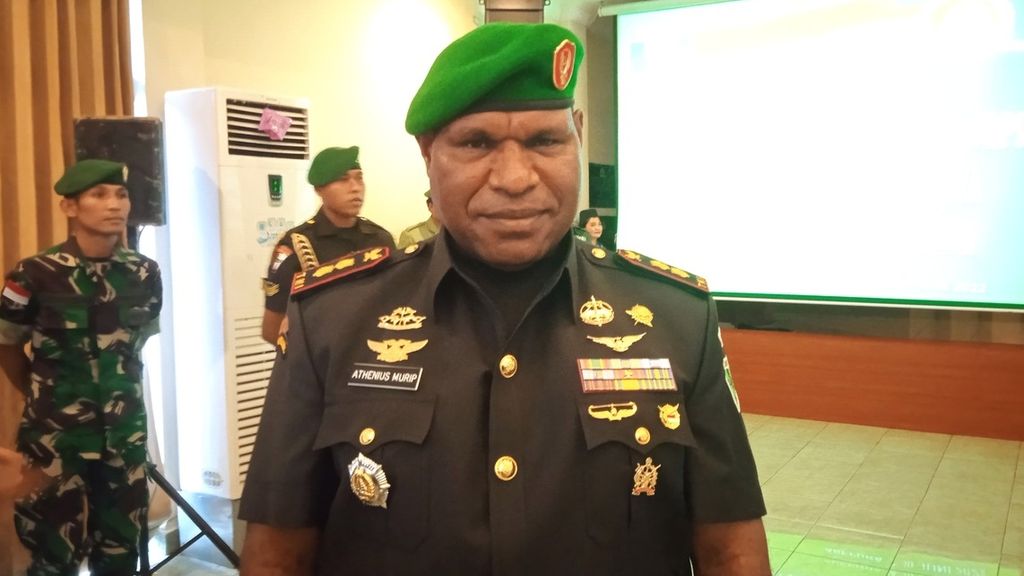 Komandan Distrik Militer 1702/Jayawijaya Letnan Kolonel Cpn Athenius Murip 