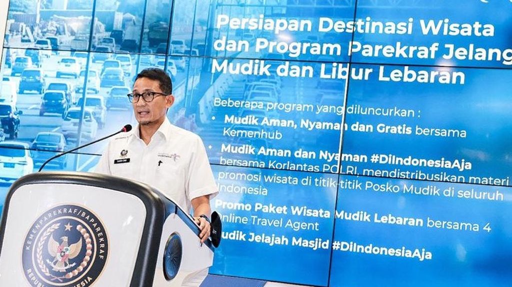 Menteri Pariwisata dan Ekonomi Kreatif/Kepala Badan Pariwisata dan Ekonomi Kreatif Sandiaga S Uno, dalam konferensi pers mingguan, Senin (10/4/2023), di Jakarta. 