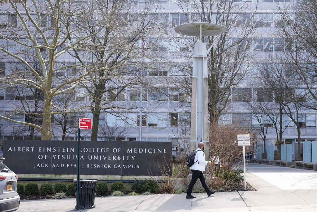 Kampus Albert Einstein College of Medicine di kawasan Bronx, New York, Amerika Serikat, Selasa (27/2/2024).