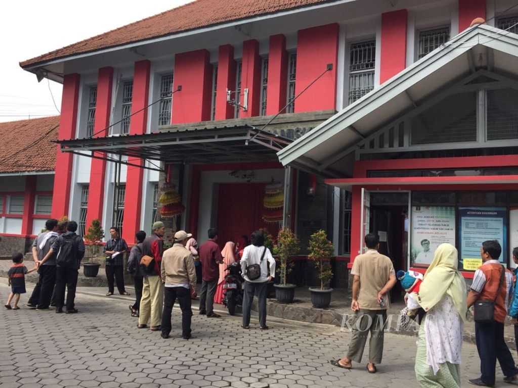 Situasi di lingkungan Lembaga Pemasyarakatan Sukamiskin, Kota Bandung, Jawa Barat, Sabtu (21/7/2018). Banyak narapidana koruptor mendekam di lembaga pemasyarakatan ini. 