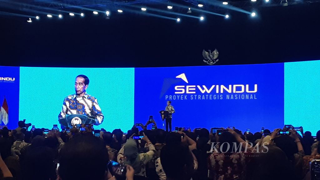 Presiden Joko Widodo menghadiri acara Sewindu PSN di Mal Kota Kasablanka, Jakarta, Rabu (13/9/2023).