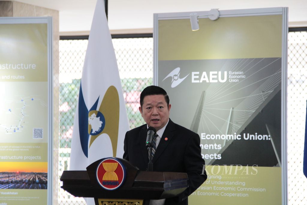 Sekretaris Jendera ASEAN Kao Kim Hourn di Hari EAEU berlangsung di Gedung Sekretariat ASEAN, 20-21 November 2023. Ajang ini digelar sebagai bagian kerjasama ekonomi ASEAN dan Komisi Ekonomi Eurasia. 