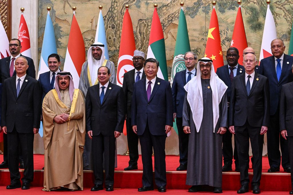 Para pemimpin dari China dan negara-negara Arab berfoto bersama menjelang pembukaan Forum Kerja Sama China-Arab di Beijing, China, 30 Mei 2024. 