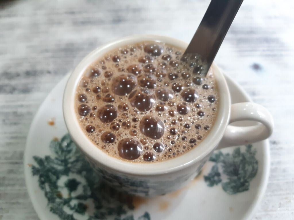 Kopi susu yang disajikan di warung kopi Asiang, Pontianak, Kalimantan Barat, Jumat (28/2/2020).