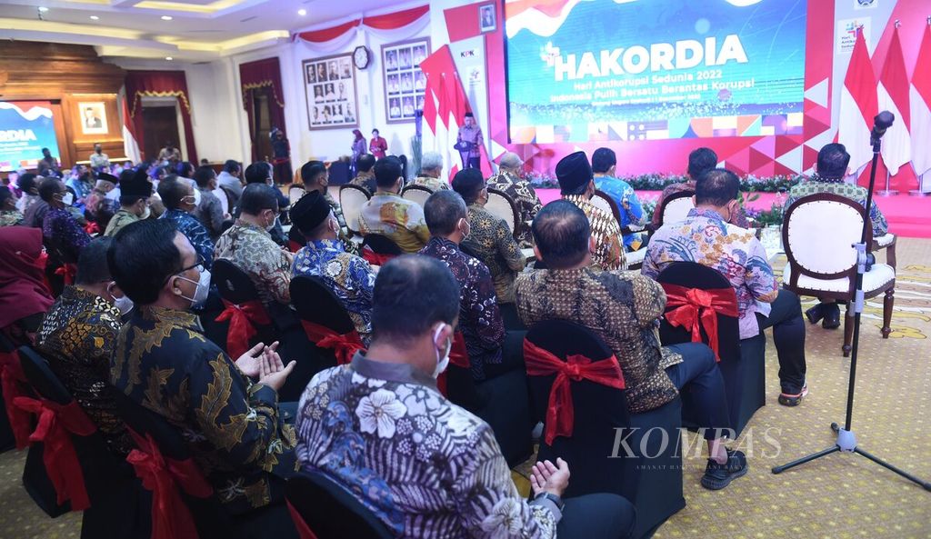 Pembukaan Road to Hari Antikorupsi Sedunia (Hakordia) di Gedung Negara Grahadi, Kota Surabaya, Jawa Timur, Kamis (1/12/2022). Kegiatan berlangsung pada tanggal 1-2 Desember 2022 di Alun-alun Surabaya. Kegiatan diisi dengan pameran, diskusi, dan pentas seni tentang korupsi.