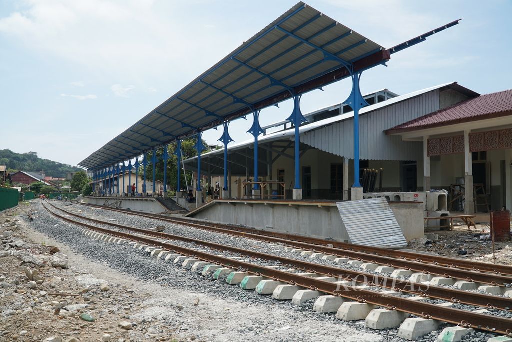 Suasana di sekitar Stasiun Pulau Air yang diperbaiki di Kelurahan Pasa Gadang, Padang Selatan, Padang, Sumatera Barat, Kamis (16/1/2020).