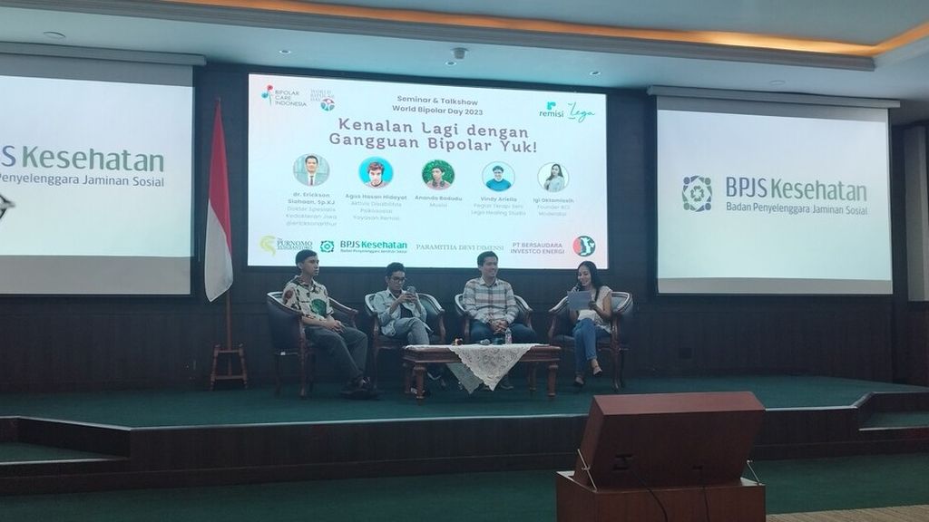 Para pembicara dalam seminar bertajuk "Kenalan Lagi dengan Gangguan Bipolar" yang diadakan oleh Bipolar Care Indonesia, di Jakarta, Minggu (2/4/2023).