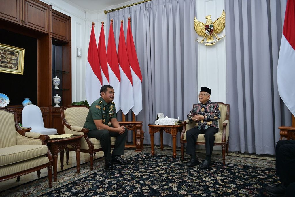 Wakil Presiden Ma'ruf Amin menerima audiensi Kepala Staf TNI Angkatan Darat Jenderal TNI Maruli Simanjuntak di kediaman resmi Wapres, Jalan Diponegoro, Jakarta, Rabu (31/1/2024).
