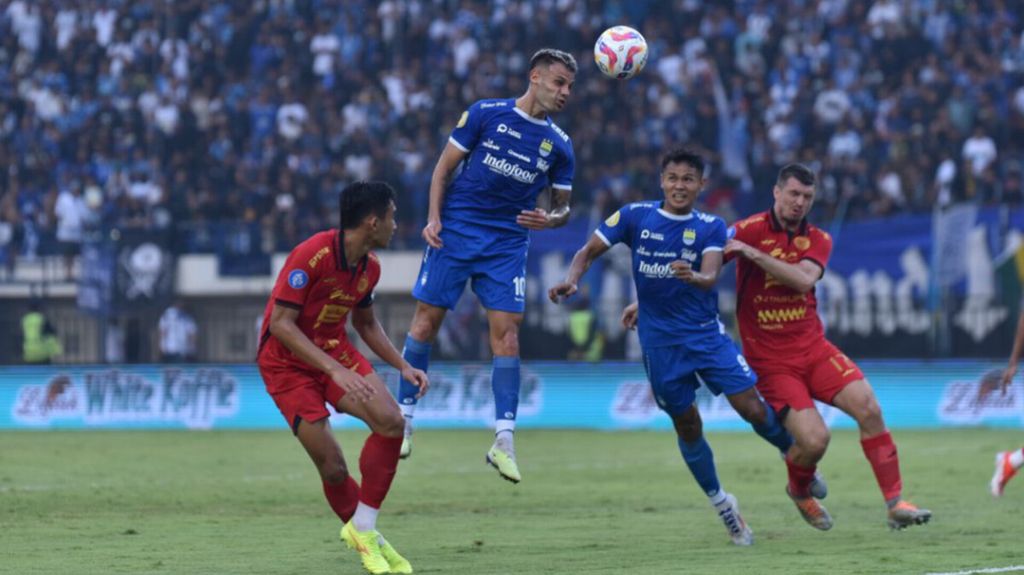 Laga Persib Bandung kontra Persija Jakarta pada pekan keenam Liga 1 2024/2025 di Stadion Si Jalak Harupat, Bandung, Senin (23/9/2024). Persib Bandung menang 2-0 dalam laga ini.