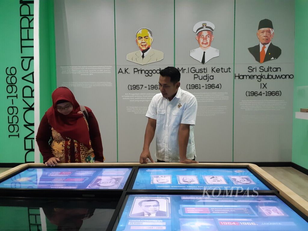 Salah satu bagian di Museum BPK yang menunjukkan sejarah mantan kepala-kepala BPK dari masa ke masa, Senin (27/5/2019) di Museum BPK, Magelang, Jateng.