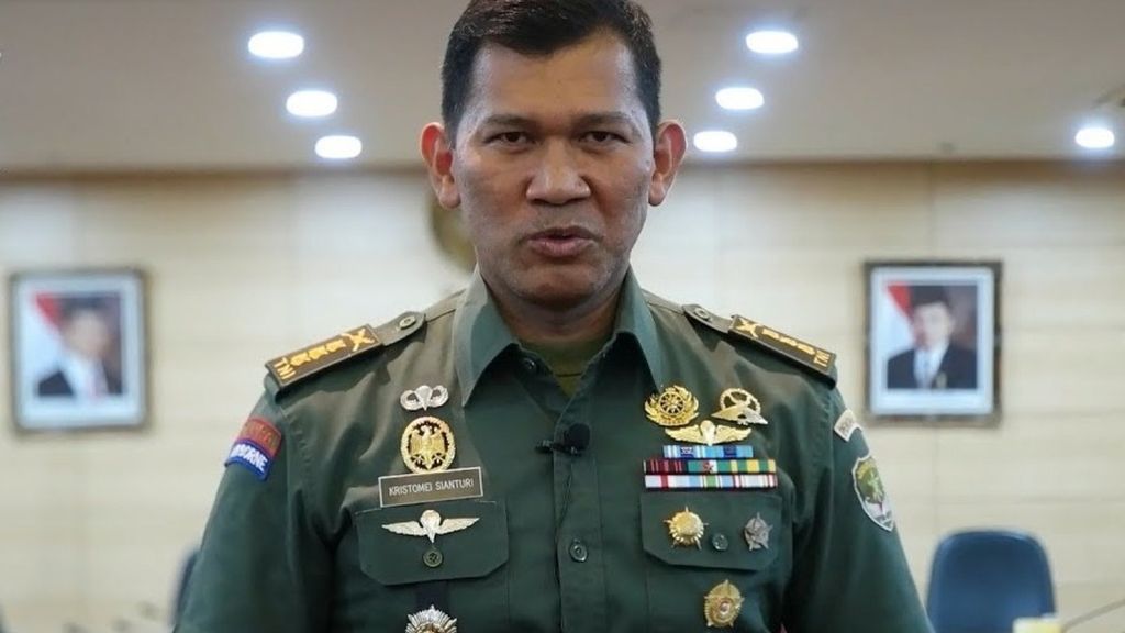 Kepala Dinas Penerangan TNI AD Brigadir Jenderal Kristomei Sianturi