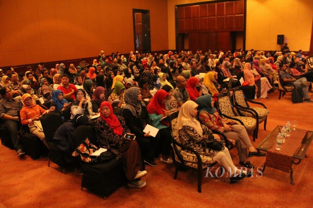Lebih dari 200 pengusaha kuliner Jawa Barat menghadiri sosialisasi Food Startup Indonesia yang digelar Badan Ekonomi Kreatif (Bekraf) di Kota Bandung, Jabar, Kamis (14/3/2019).