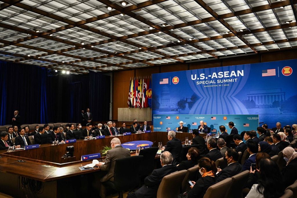 Suasana ruangan pertemuan puncak para pemimpin AS dan ASEAN di kantor Departemen Luar Negeri AS, Washington, AS, Jumat (13/5/2022).