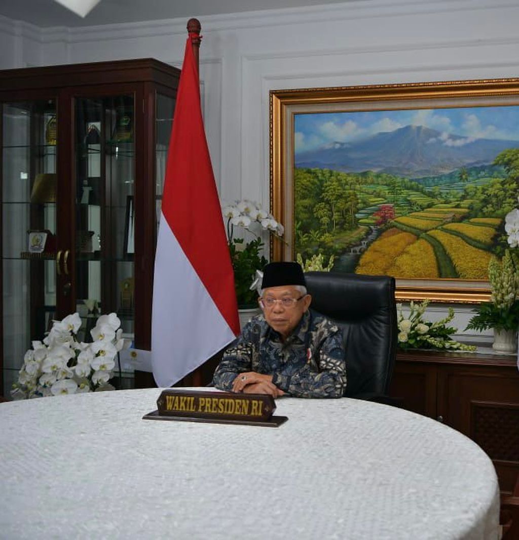 Wakil Presiden Ma’ruf Amin saat menghadiri secara daring Rapat Kerja Nasional (Rakernas) III HAKLI, dari Kediaman Resmi Wapres, Jalan Diponegoro Nomor 2, Jakarta Pusat, Sabtu (26/3/2022)
