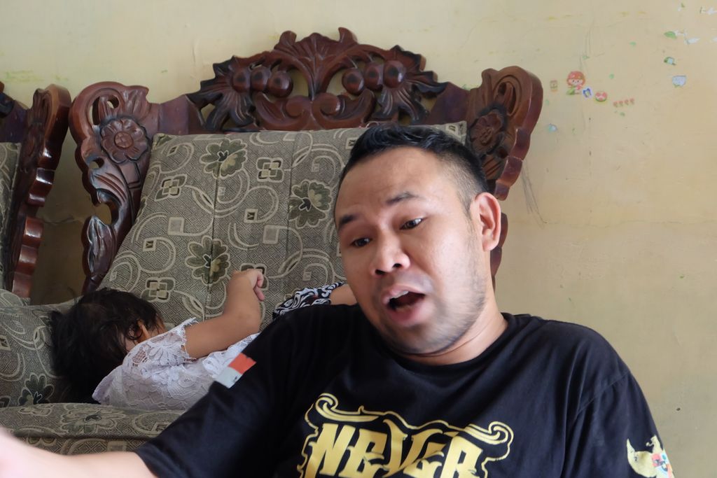 Jimi Ari Sandi, eks anak buah kapal ikan China, saat ditemui di Kabupaten Tegal, Jawa Tengah, Selasa (25/7/2023).