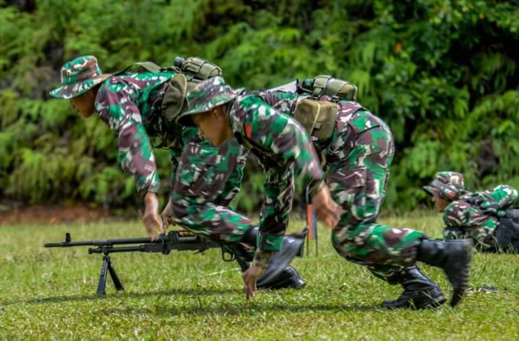 Kontingen TNI AD bertanding dalam lomba menembak AARM ke-28 di Melaka, Malaysia. Hingga Jumat (23/11/2018) kontingen TNI AD telah memastikan sebagai juara umum.