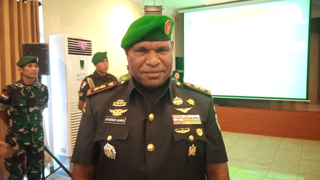 Komandan Distrik Militer 1702/Jayawijaya, Letnan Kolonel Cpn Athenius Murip