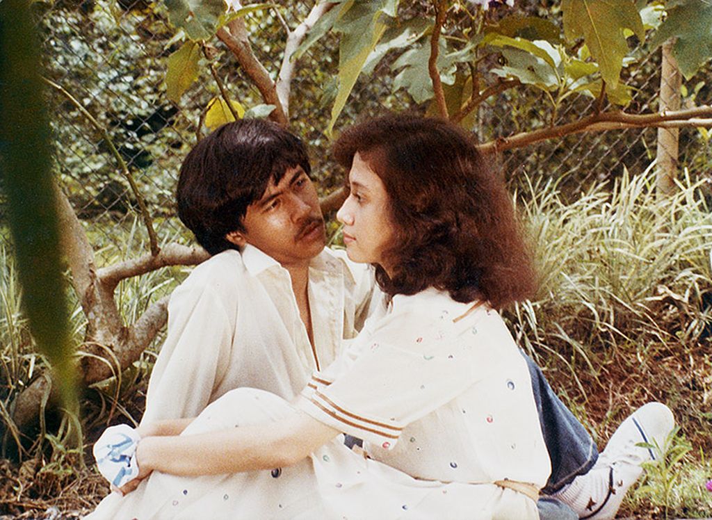  Rano Karno  dan Yessy Gusman dalam film Buah Terlarang (1979). Film ini mendapatkan penghargaan di Festival Film Indonesia 1980 untuk kategori Pemeran Pendukung Wanita Terbaik (Tutie Kirana).