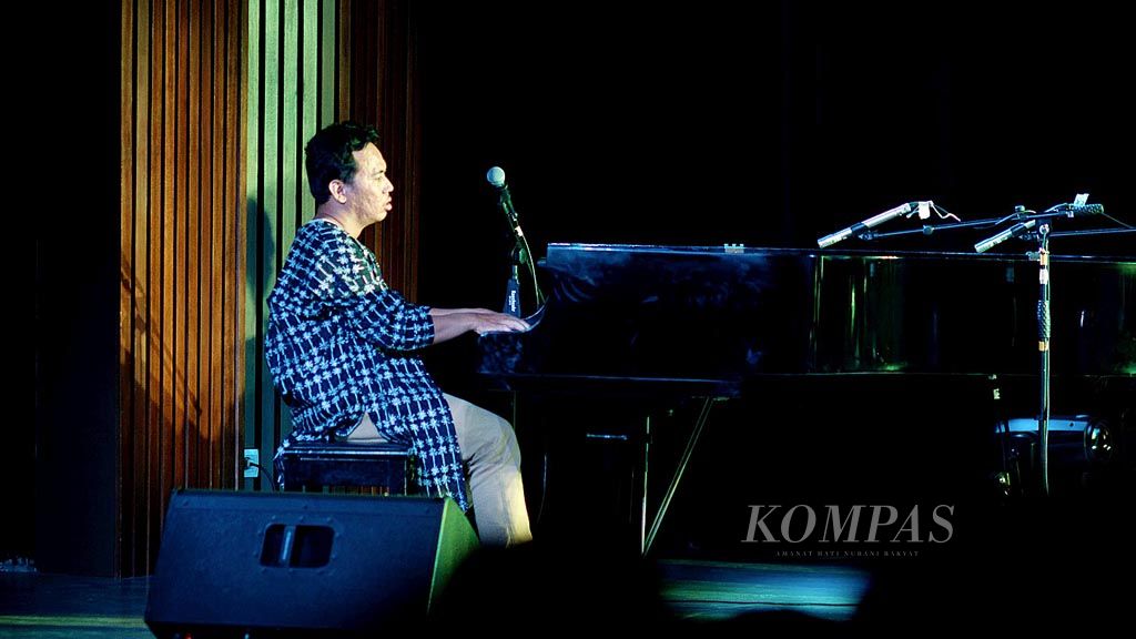 Komponis dan pianis Gardika Gigih Pradipta menggelar pertunjukan tunggal di Institut Francais d\'Indonesie (IFI), di Jakarta, Sabtu (2/12). 