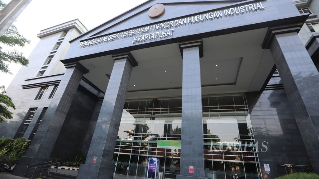 Suasana Pengadilan Negeri Jakarta Pusat saat akan ditutup selama 10 hari pada Rabu (7/10/2020), setelah hasil tes cepat Covid-19 mendapati sebanyak 61 karyawannya reaktif.