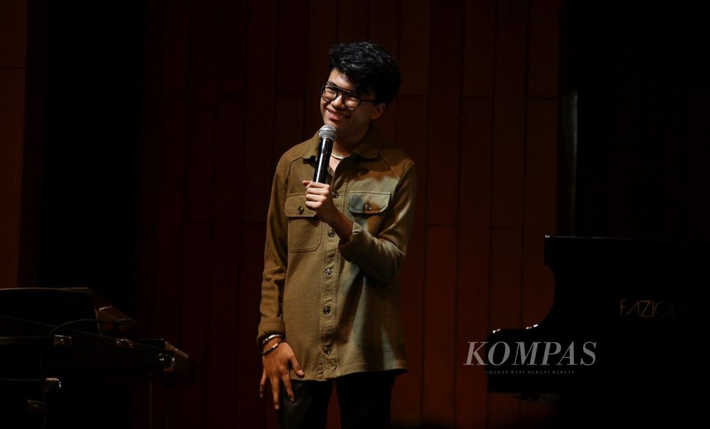 Pianis Joey Alexander tampil dalam konser bertajuk A Jazz Moment : The Joey Alexander Trio di Soehanna Hall, Energy Building, Jakarta, Jumat (30/9/2022) malam.