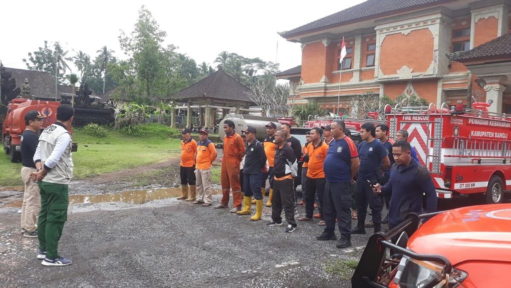 Tim BPBD dan Pemadam Kebakaran Kabupaten Bangli menggelar persiapan penanganan dampak bencana. Dokumentasi BPBD Kabupaten Bali.