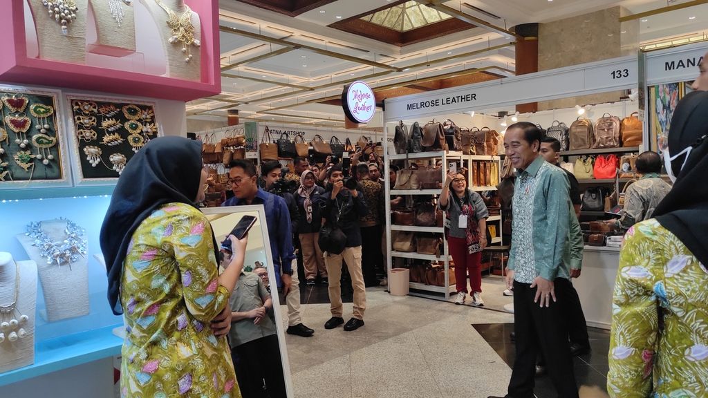 Presiden Joko Widodo resmi membuka Inacraft edisi Oktober, Rabu (4/10/2023), di JCC, Jakarta.