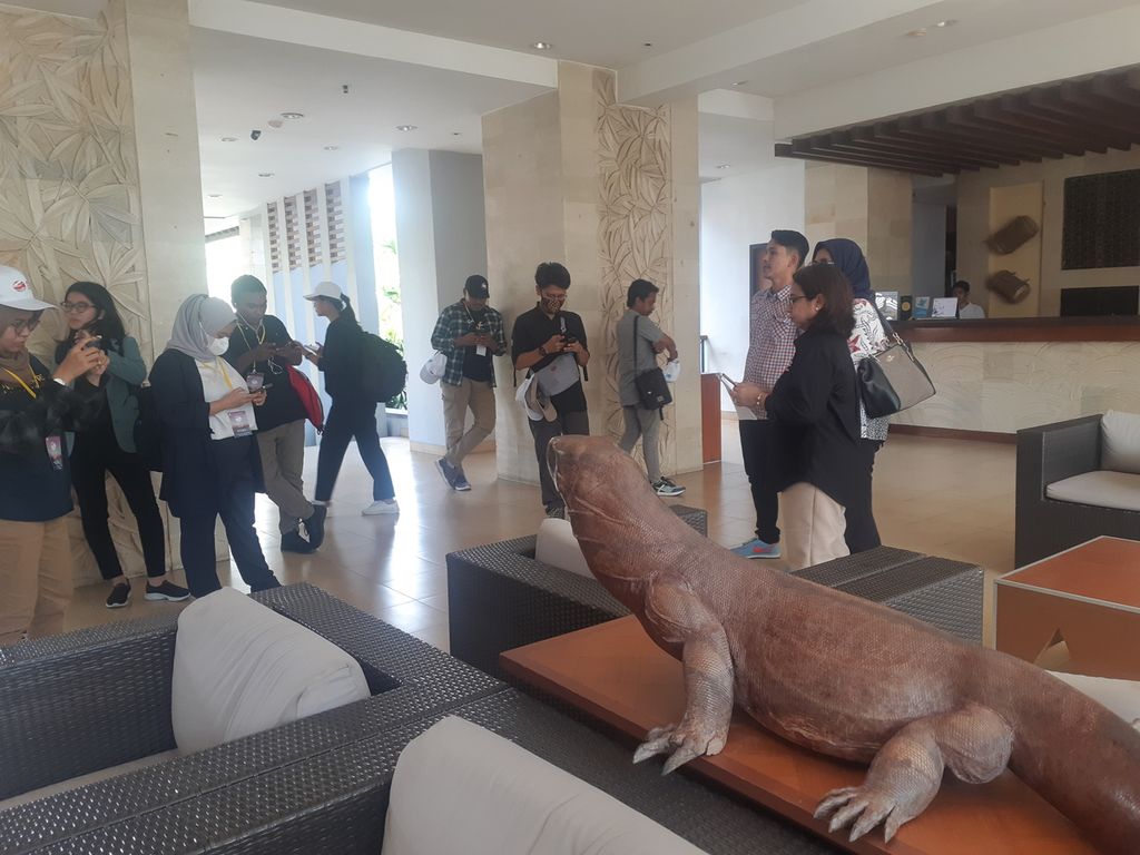 A number of media crews participated in journalistic visits to a number of places related to the holding of the 2023 ASEAN Summit in Labuan Bajo, West Manggarai Regency, East Nusa Tenggara on Tuesday (2/5/2023).