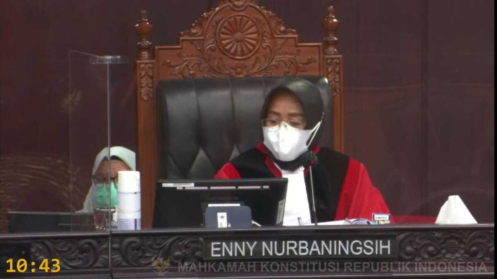Hakim Konstitusi Enny Nurbaningsih.