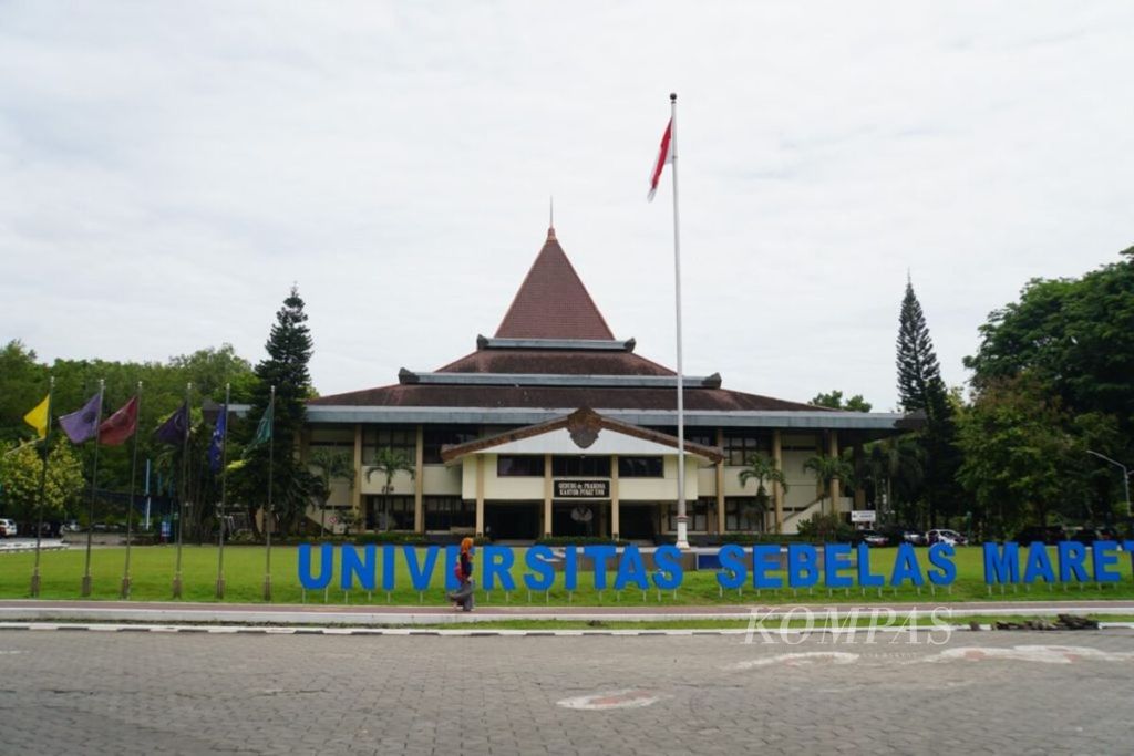 Gedung Pusat Dr Prakosa Universitas Sebelas Maret (UNS), Solo, Jawa Tengah.