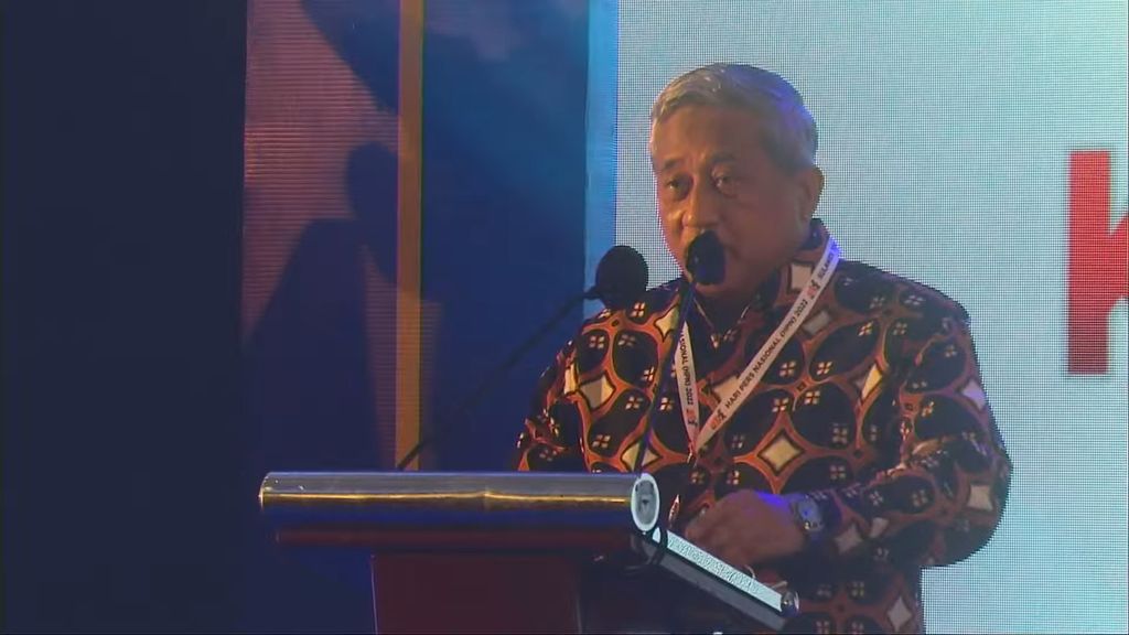Ketua Dewan Pers Mohammad Nuh saat memberikan sambutan secara virtual pada acara Konvensi Nasional Media Massa di Kendari, Provinsi Sulawesi Tenggara, Senin (7/2/2022).