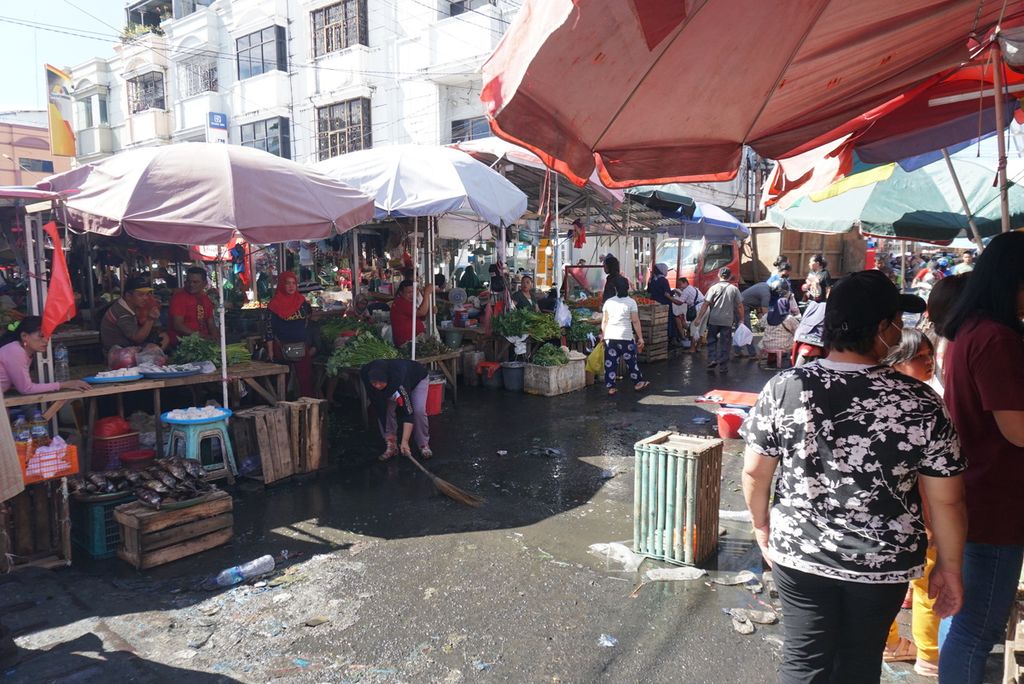 Suasana Pasar Bersehati, Manado, Sulawesi Utara, Rabu (6/7/2022).