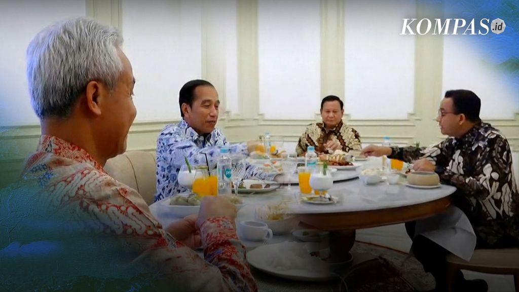 Capres Ganjar Pranowo, Prabowo Subianto, dan Anies Baswedan, menghadiri undangan Presiden Jokowi untuk makan siang bersama di Istana Kepresidenan Jakarta, Senin (30/10/2023). Di meja bundar, Jokowi dan tiga capres menikmati hidangan makan siang selama sekitar satu jam. Berkumpulnya keempat tokoh ini diharapkan mendinginkan suhu politik yang meningkat akhir-akhir ini.