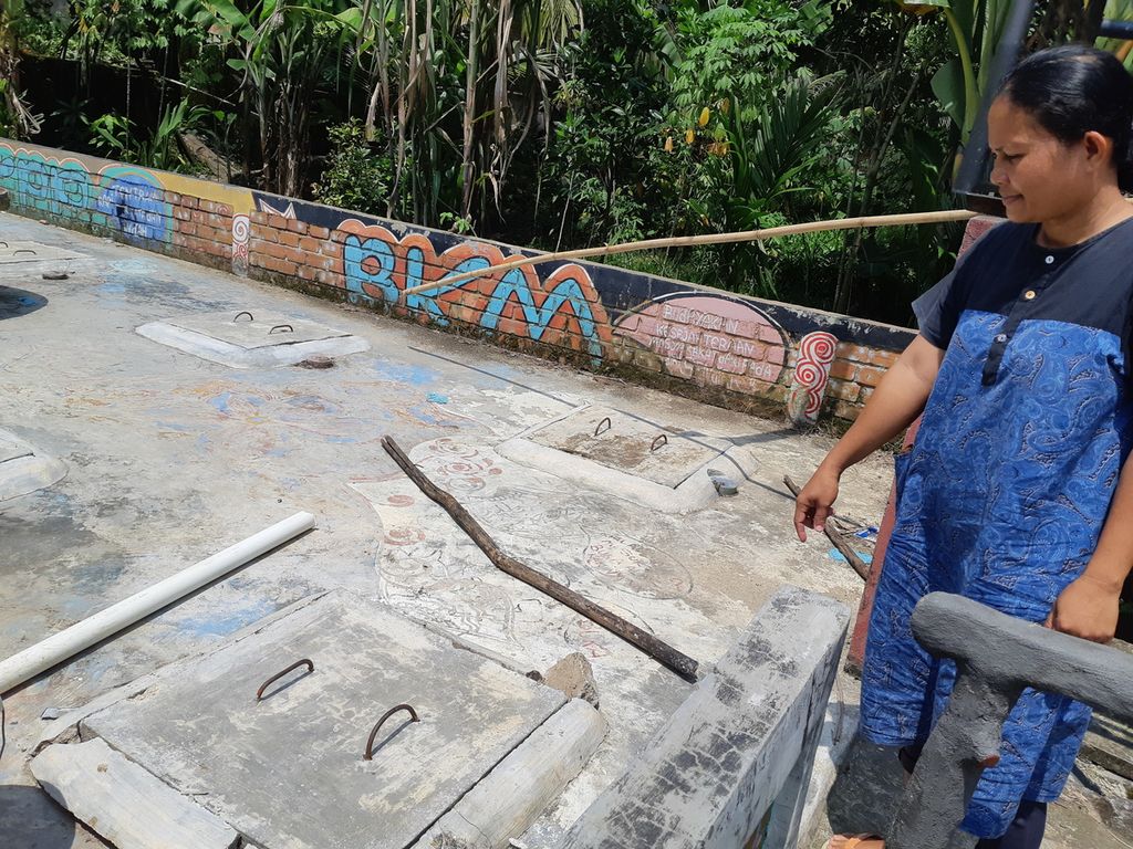 Lokasi kolam septik, tempat KL ditemukan dalam kondisi meninggal di Rawasari, Alam Barajo, Kota Jambi, Selasa (9/8/2022).
