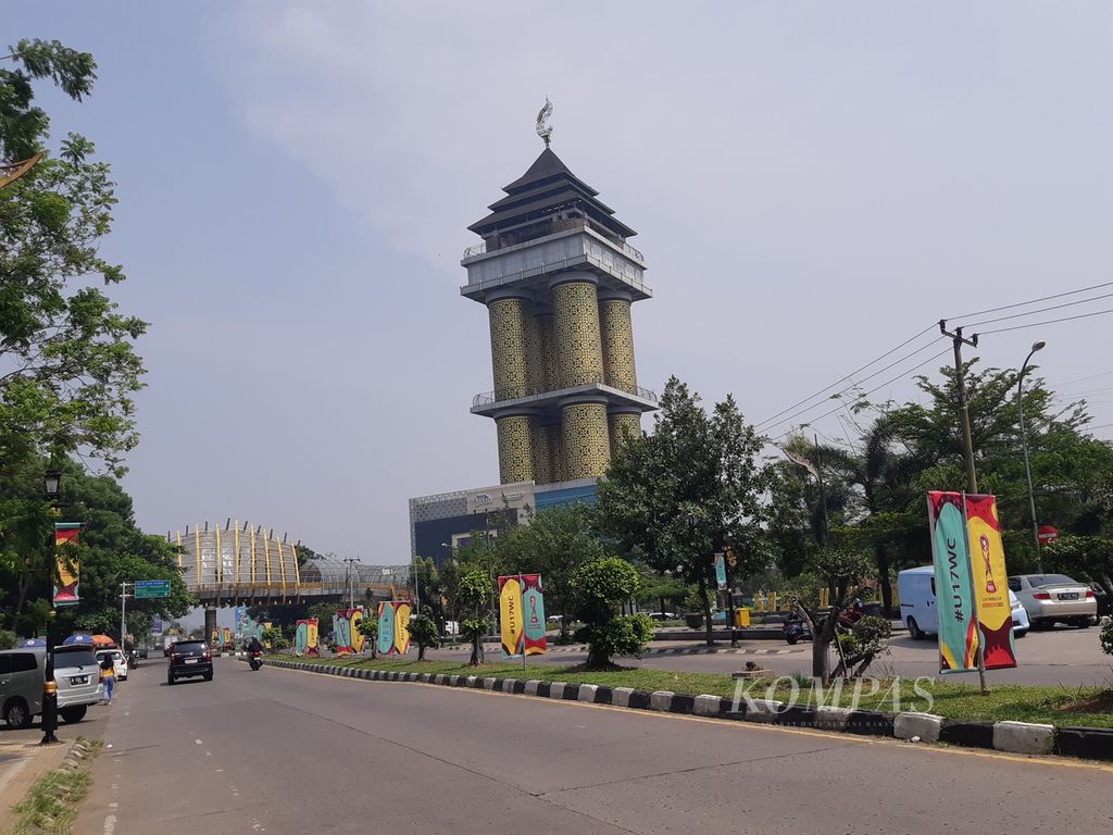 Tampak suasana di Soreang, ibu kota Kabupaten Bandung, Jawa Barat, menjelang H-2 pertandingan perdana Piala Dunia U-17 pada Kamis (9/11/2023). 