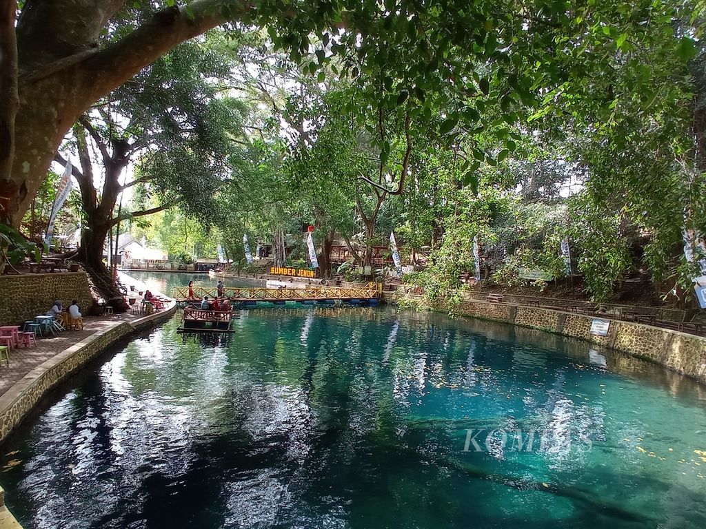 Suasana Wisata Desa Sumber Jenon di Kecamatan Tajinan, Kabupaten Malang, Jawa Timur. Potensi wisata tersebut menjadi salah satu pendapatan BUMDes di desa tersebut. 