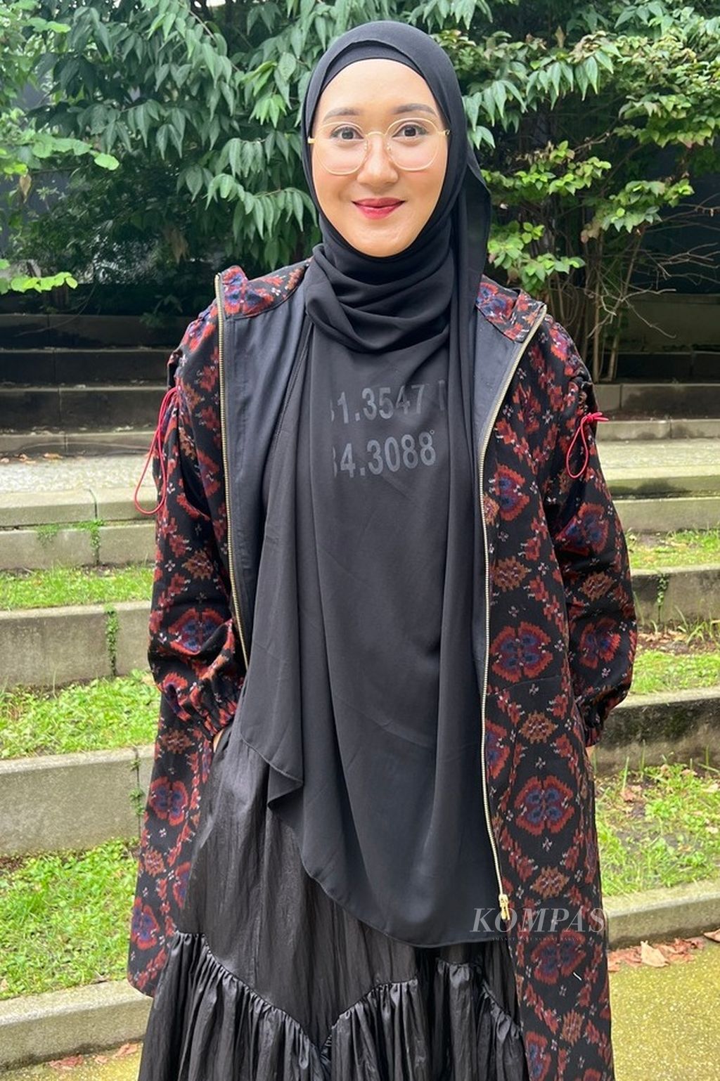 Desainer Dian Pelangi usai tampil di Indonesia International Modest Fashion Festival di Salle Wagram, Paris, Perancis, Sabtu (7/9/2024).