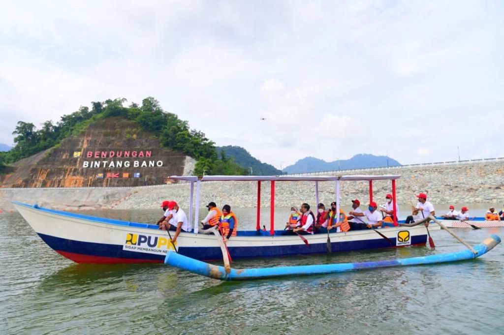President Joko Widodo and First Lady Iriana Joko Widodo, along with their entourage, boarded a boat during the inauguration of the Bintang Bano Dam in Bangkat Monteh, Brang Rea District, West Sumbawa Regency, West Nusa Tenggara, on Friday (January 14, 2022).