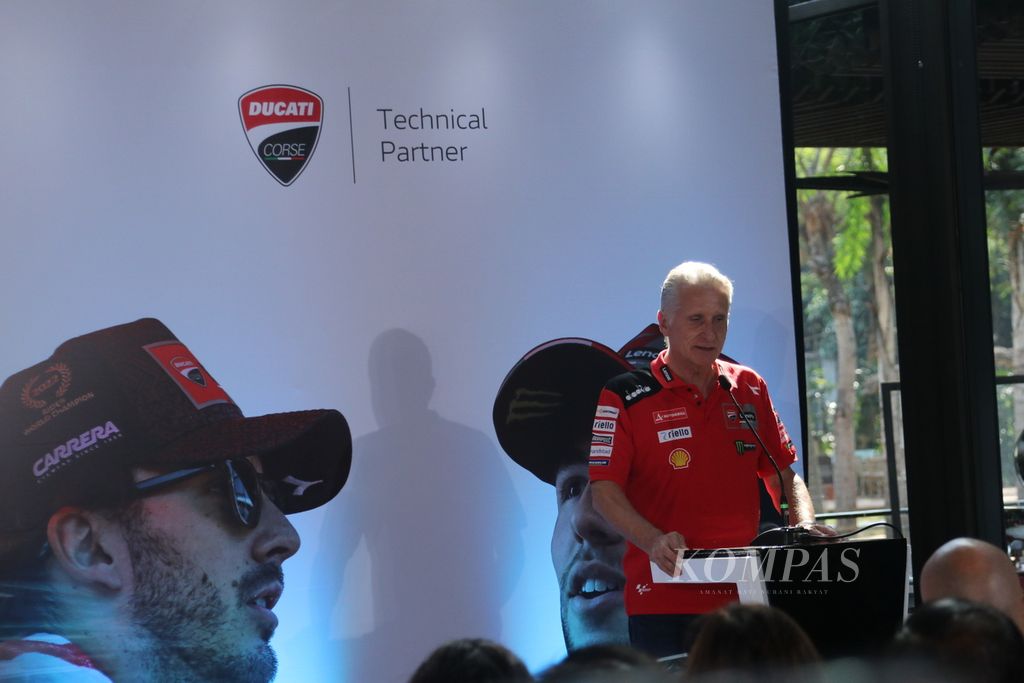 Direktur Olahraga Ducati Corse Paolo Ciabatti dalam acara Shell Advance-Ducati Corse di Jakarta, Selasa (10/10/2023), menegaskan tidak ada <i>team order </i>dalam persaingan juara MotoGP antara Francesco Bagnaia dan Jorge Martin.