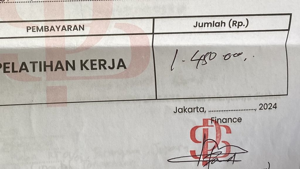 Bukti transaksi pembayaran uang jaminan dari pelamar kerja kepada PT PSL, Senin (22/8/2024).