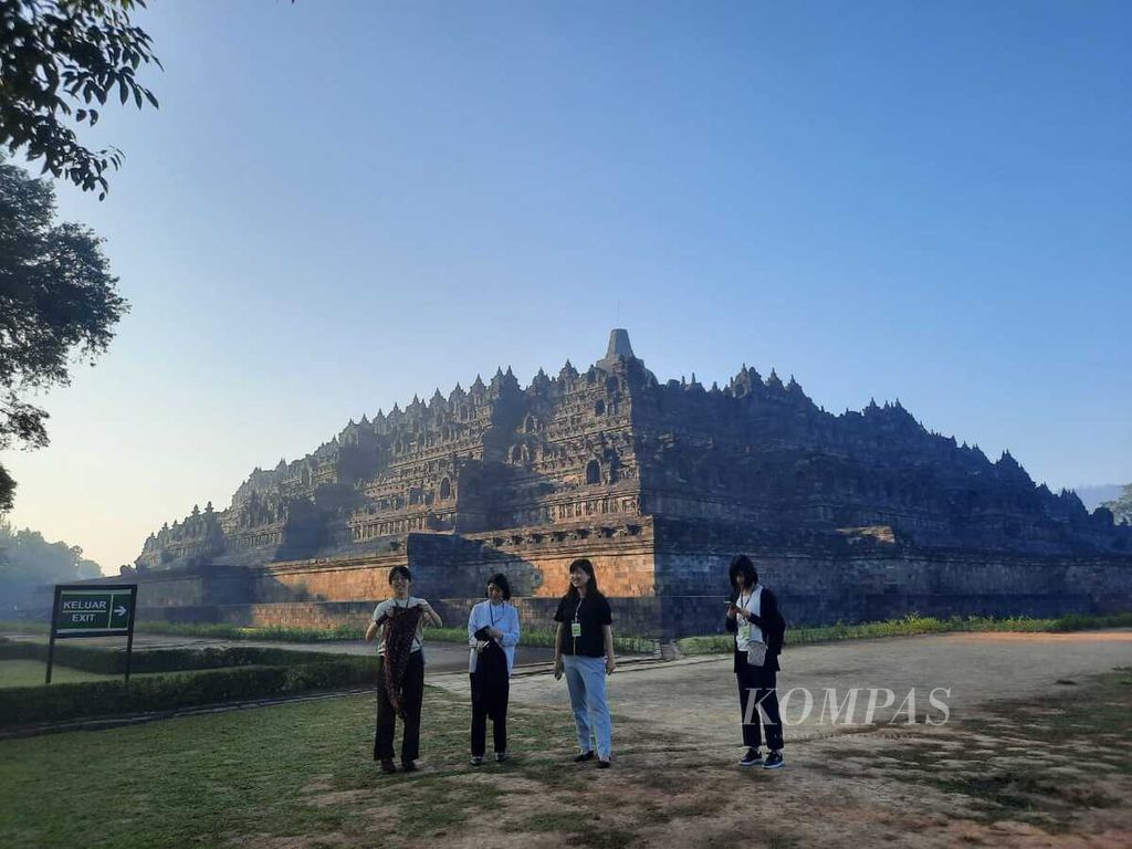 Suasana area Candi Borobudur di Kabupaten Magelang, Jawa Tengah, menjelang kedatangan Kaisar Jepang Naruhito, Kamis (22/6/2023) pagi.